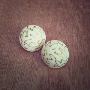 Vintage ‘80s Avon Earrings